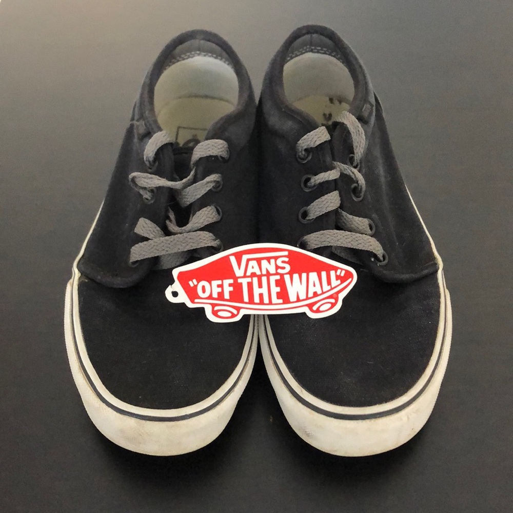 Black/Dark Gull Gray Vans